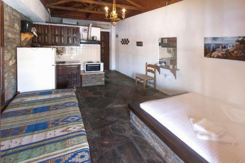 Nikoleri Studios & Apartments