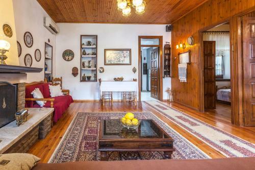 Nikoleri Studios & Apartments