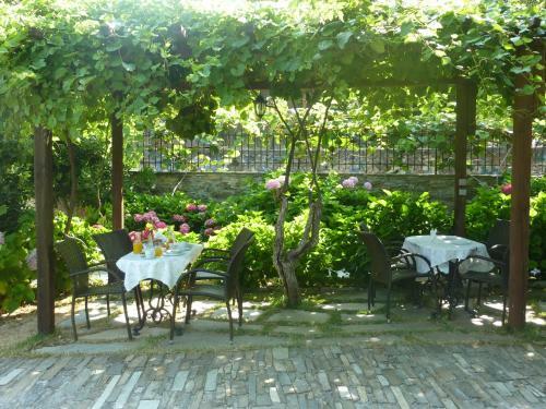 Hostal Arhontiko Prepala