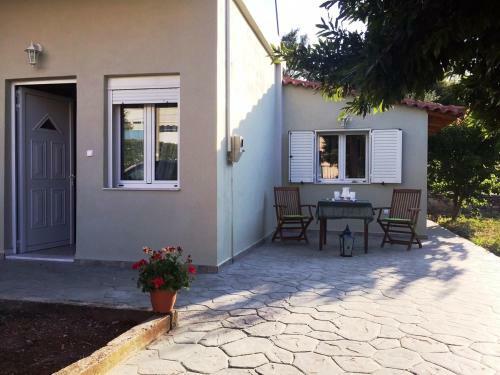 Vaso Home 150m. From The Beach.