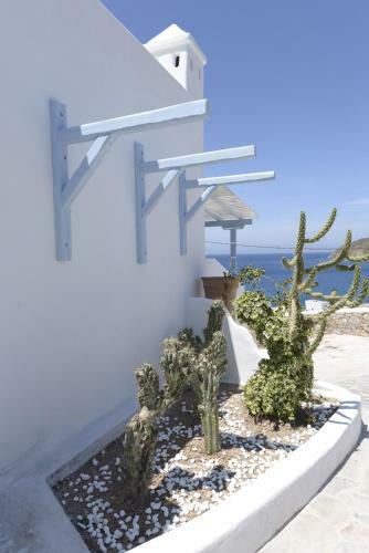 Hostal The Big Blue