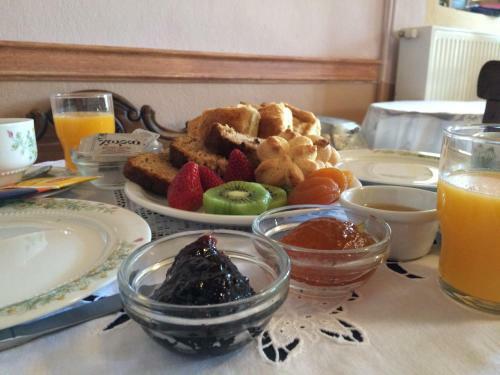 Hostal Nives