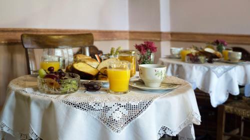 Hostal Nives