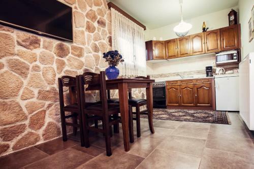 Hostal Militsa Guesthouse