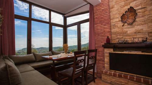 Hostal Militsa Guesthouse
