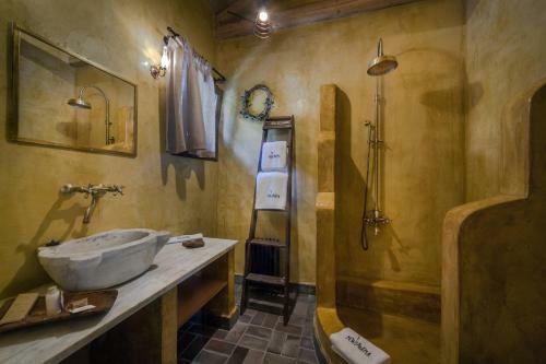 Hostal Montanema Handmade Village