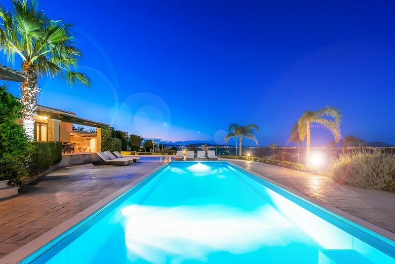 Palm Luxury Villa