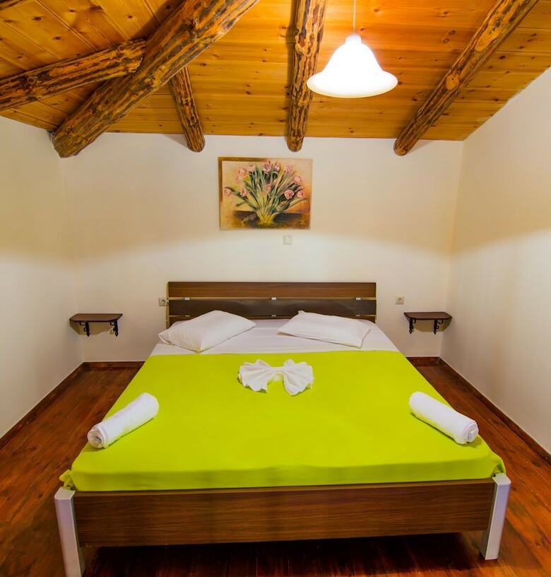 Hostal Athousakis Village