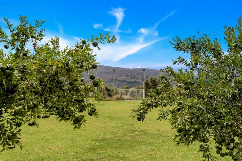 Hostal Athousakis Village