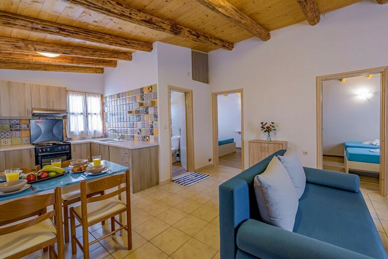 Hostal Athousakis Village