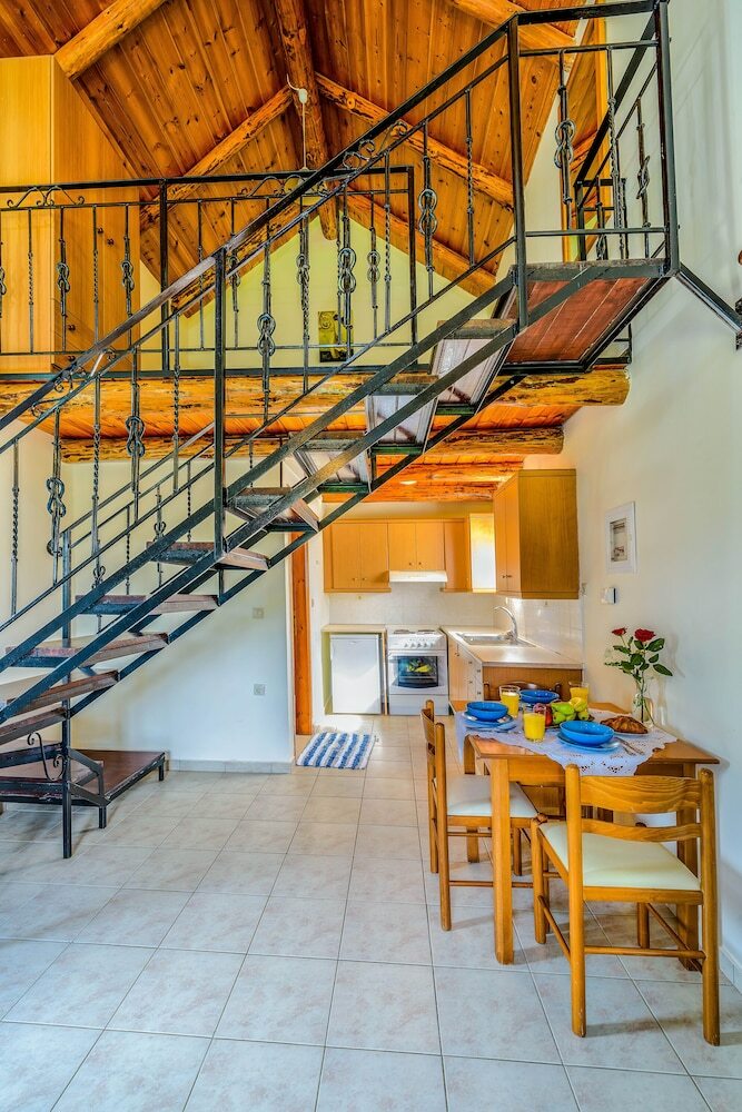 Hostal Athousakis Village