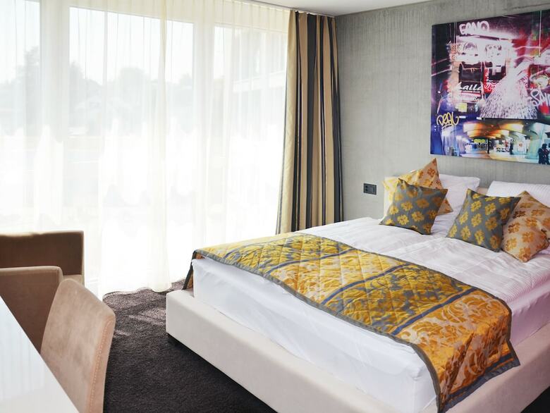 Hotel Swiss Star