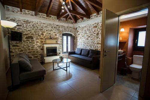 Hostal Thalia Traditional Guest House