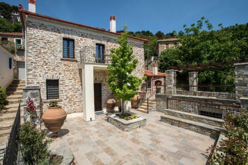 Hostal Thalia Traditional Guest House