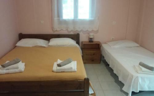 Hostal Chryspy Toulatos Studios