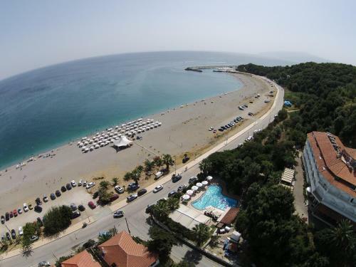Golden Beach Hotel