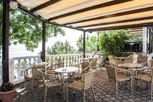 Golden Beach Hotel