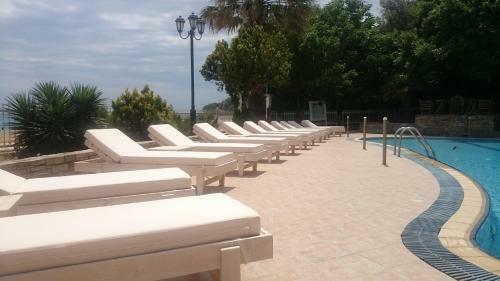 Golden Beach Hotel