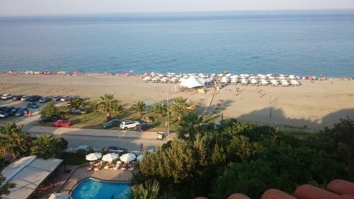 Golden Beach Hotel