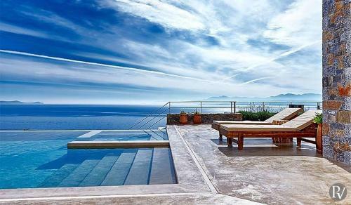Thiseas Villa Sleeps 6 Pool Air Con