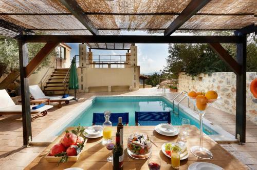Discrete Villa Triopetra