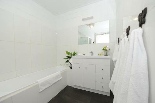 White Shell Cottage