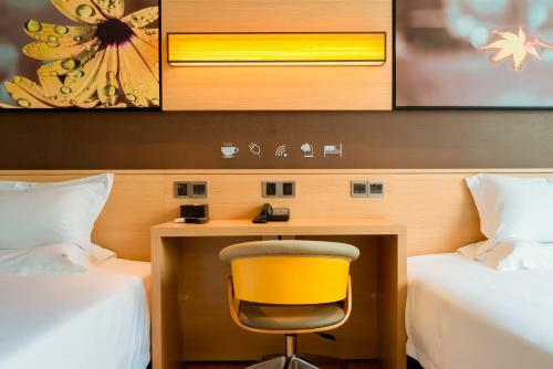 Iu Hotel Neijiang Longchang Beiguan Scenic Area