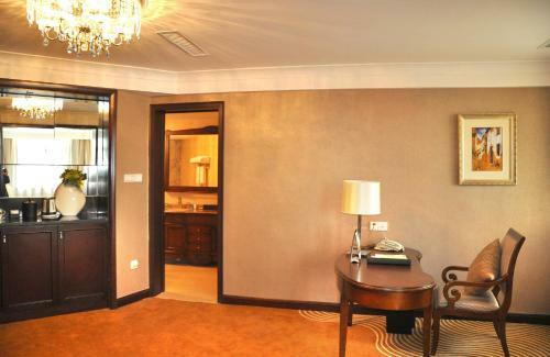 Phoenix Hotel Shaoguan