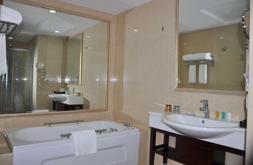 Phoenix Hotel Shaoguan