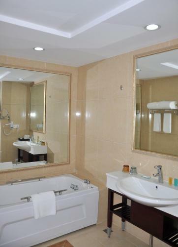 Phoenix Hotel Shaoguan