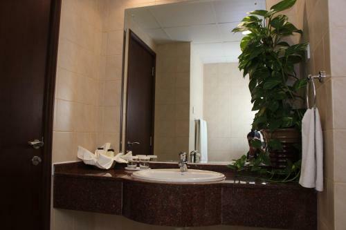 Al Thuriah Hotel Apartment