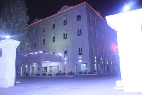 Royal Gardens Hotel