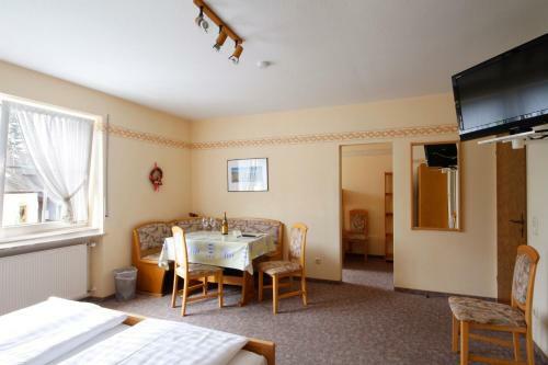 Hostal G�stehaus Weingut - Fr�hliches Weinfass