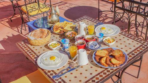 Riad Beloiseau