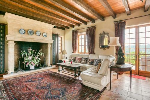Castelnaud-la-chapelle Villa Sleeps 8 Pool Air Con