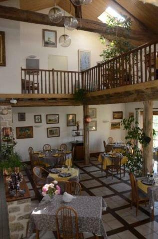 Hotel Auberge La Source - Logis H�tels