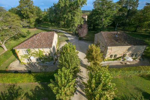 Larroque-sur-l'osse Villa Sleeps 14 Pool Wifi