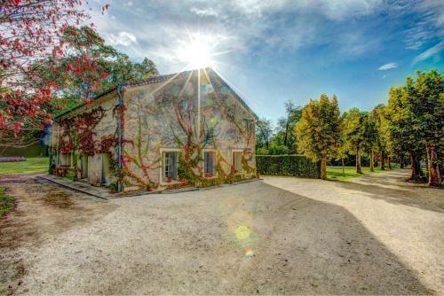 Larroque-sur-l'osse Villa Sleeps 14 Pool Wifi
