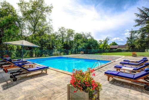 Larroque-sur-l'osse Villa Sleeps 14 Pool Wifi
