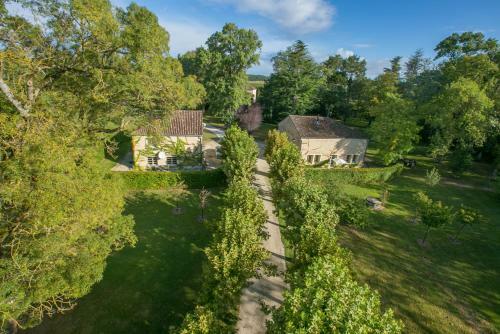 Larroque-sur-l'osse Villa Sleeps 14 Pool Wifi