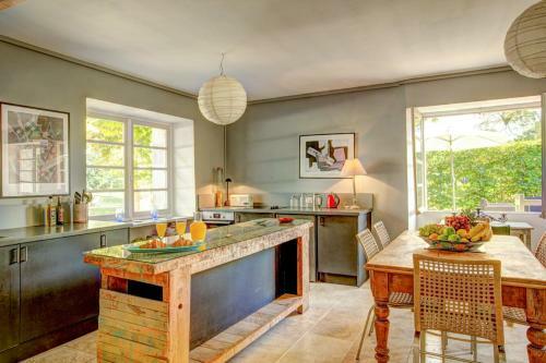 Larroque-sur-l'osse Villa Sleeps 14 Pool Wifi