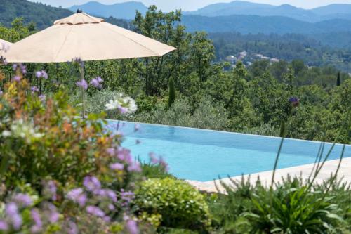 Montauroux Villa Sleeps 14 Pool Air Con Wifi