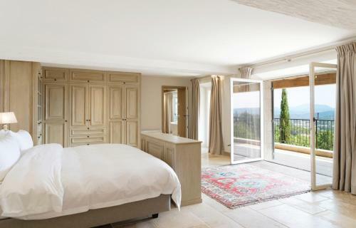 Montauroux Villa Sleeps 14 Pool Air Con Wifi