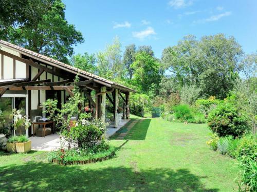 Holiday Home Villa Vivara (mau110)