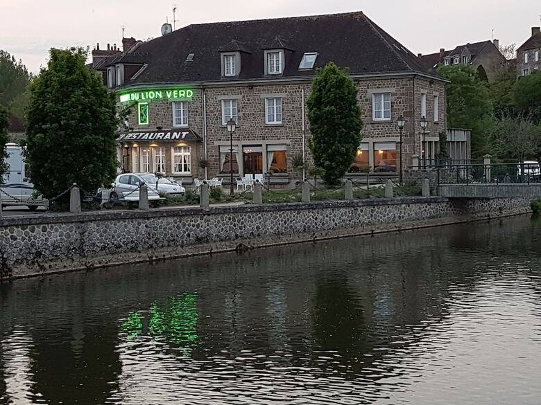 Hotel Le Lion Verd
