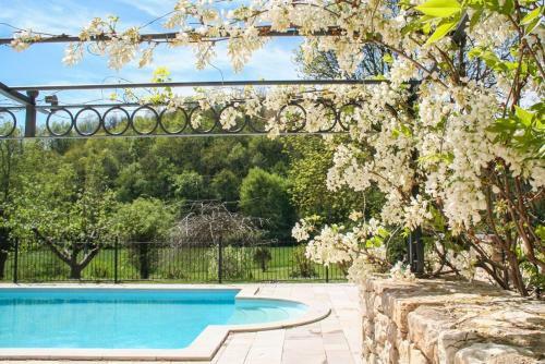 Saint-denis-catus Villa Sleeps 12 Pool Wifi