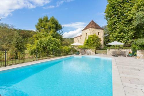 Saint-denis-catus Villa Sleeps 12 Pool Wifi