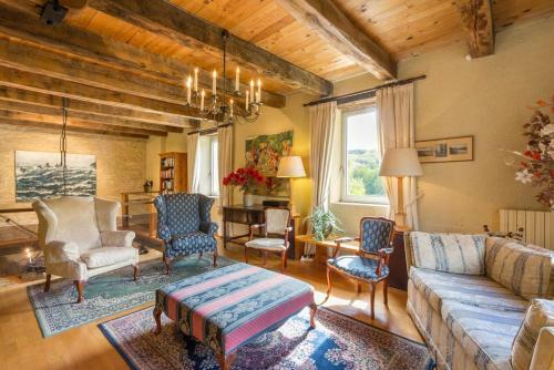 Saint-denis-catus Villa Sleeps 12 Pool Wifi