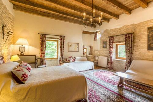 Saint-denis-catus Villa Sleeps 12 Pool Wifi