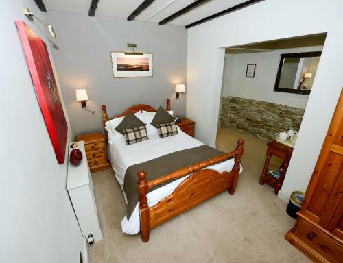 Ardlui Hotel